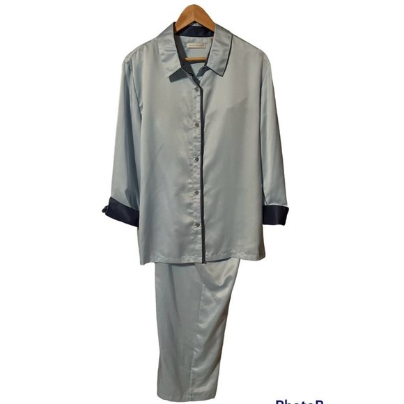 Valerie Stevens Other - VALERIE STEVENS Satin Pajama Set Womenx XL Top and Bottoms Light Blue NWT
